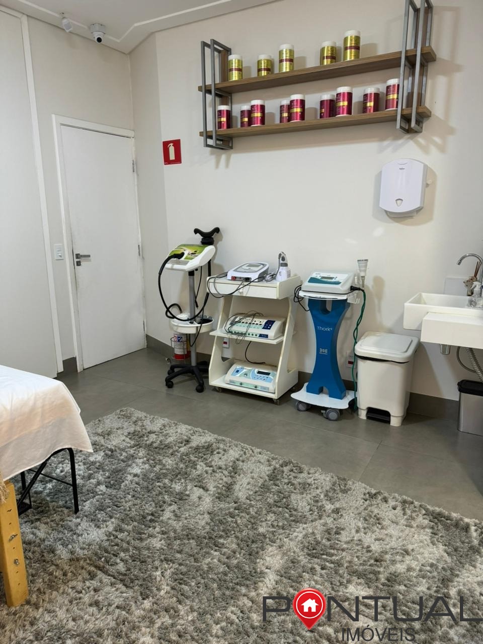 Sala Comercial para alugar em Marília-SP, Bairro Jardim Maria Izabel. Venha visitar!