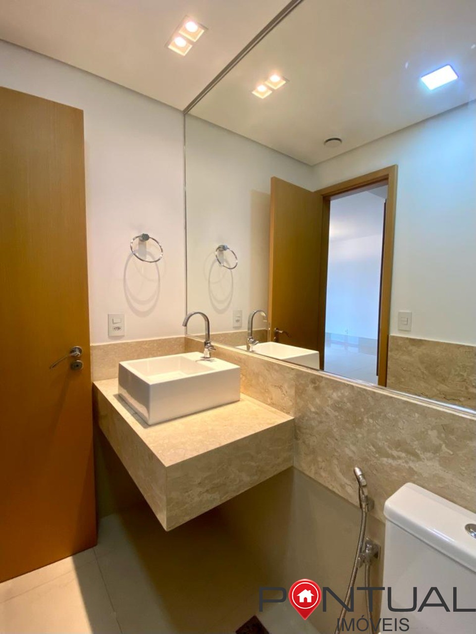 Apartamento de luxo à venda em Marília-SP, Jardim São Geraldo: 3 quartos, 3 suítes, 1 sala, 4 banheiros, 2 vagas de garagem, 145,50 m².