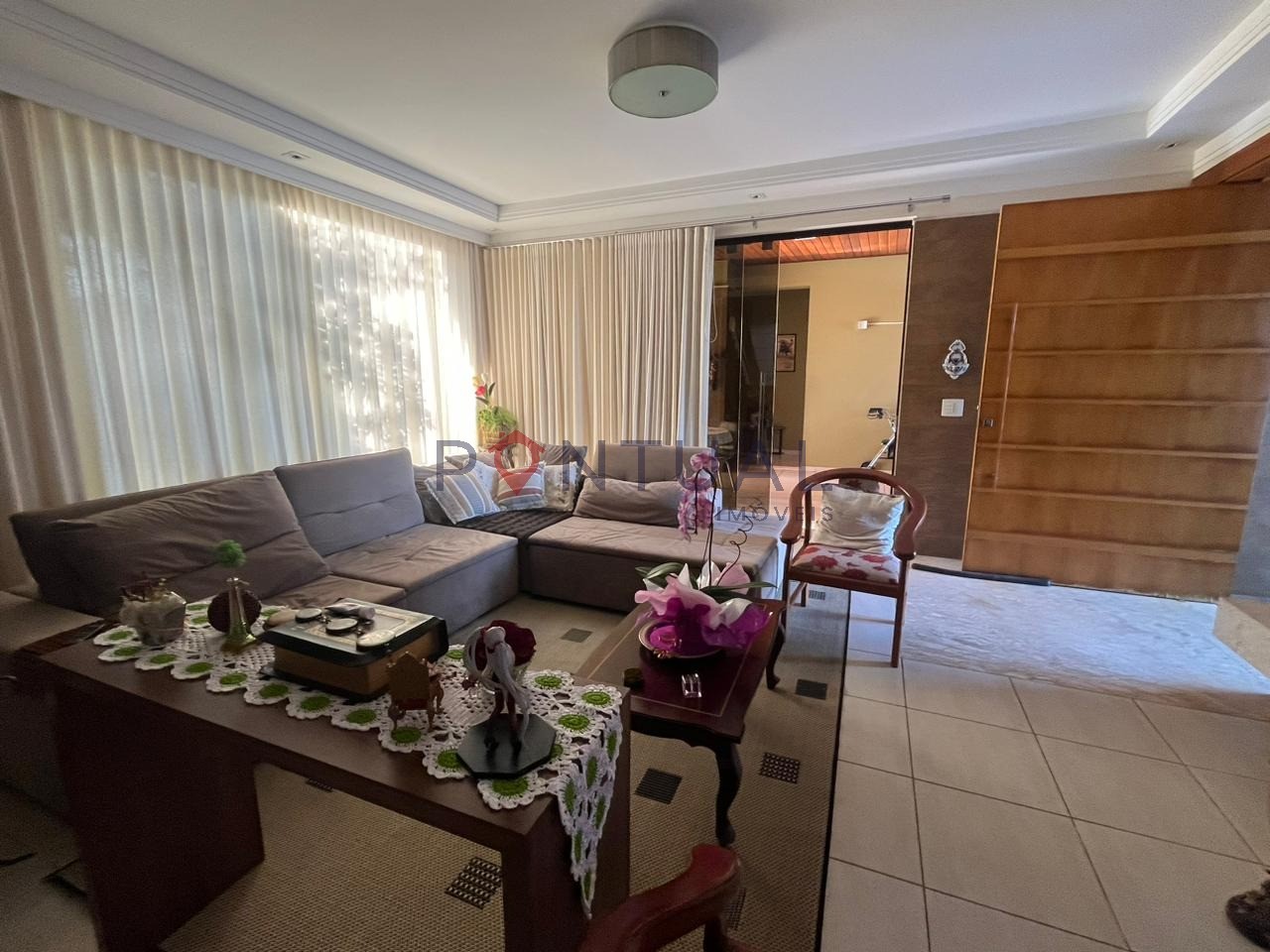 Casa para venda ou alugar com piscina em Marília no Condomínio Portal da Serra. Confira!