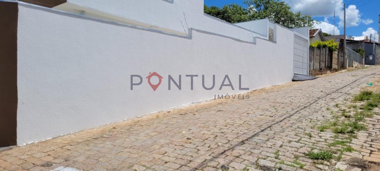 Casa para alugar ou comprar em Marília. 3 quartos, 1 suíte, 151m², 2 vagas. Agende visita hoje!