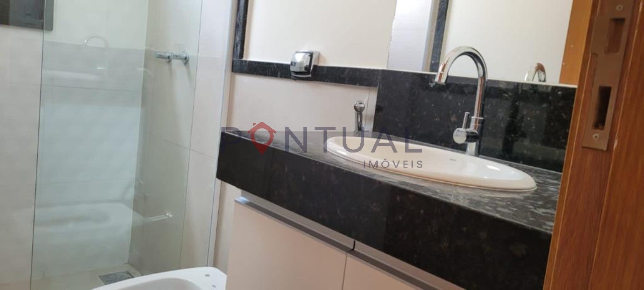 Casa para alugar ou comprar em Marília. 3 quartos, 1 suíte, 151m², 2 vagas. Agende visita hoje!