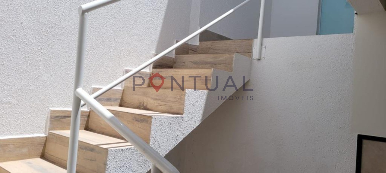 Casa para alugar ou comprar em Marília. 3 quartos, 1 suíte, 151m², 2 vagas. Agende visita hoje!