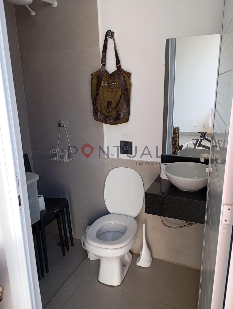Imperdível oportunidade de adquirir casa com 3 quartos, 1 suíte, 1 sala, 2 banheiros, 2 vagas de garagem, 190 m² em Marília-SP.