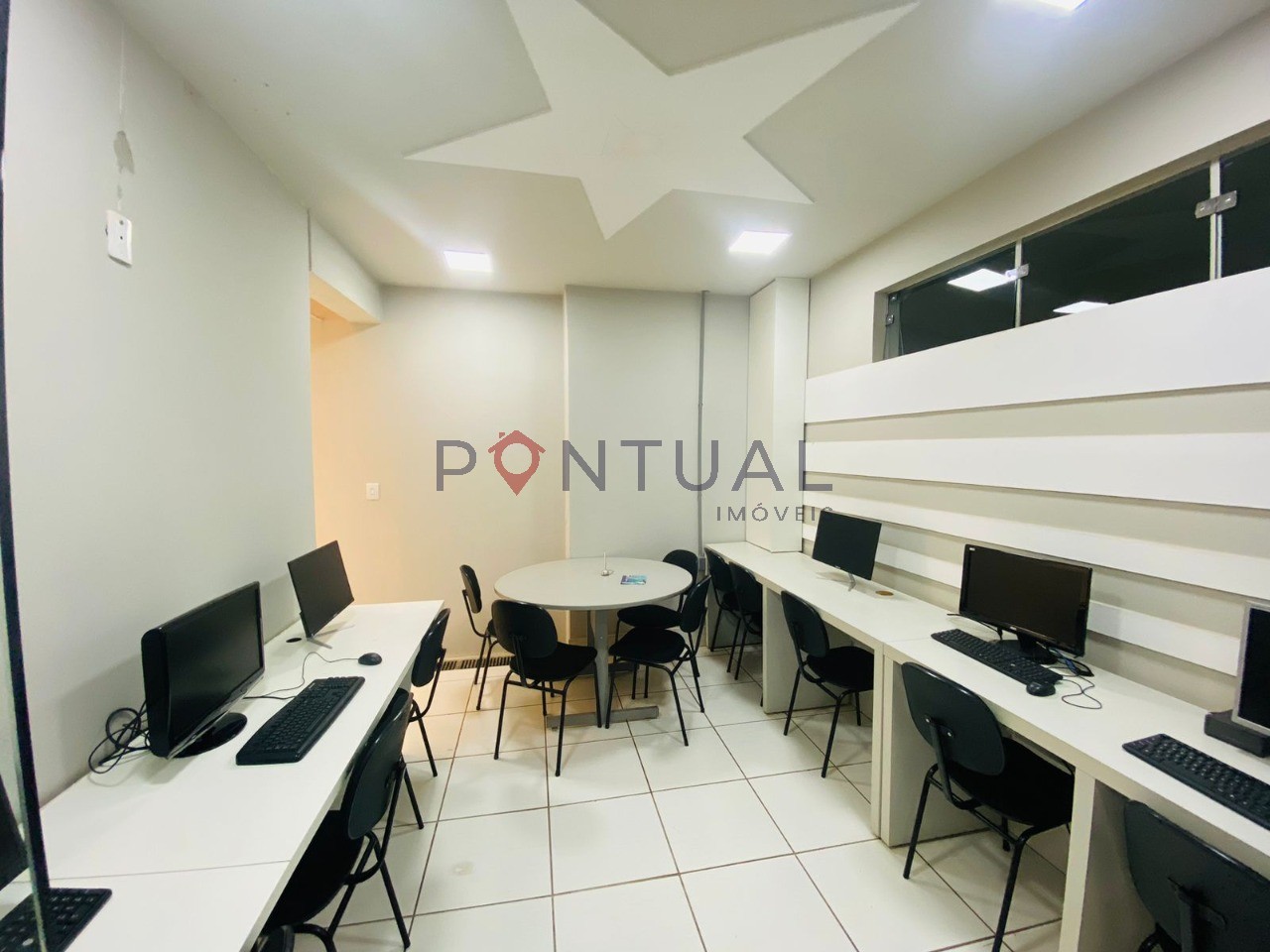 Sala Comercial para Locação em Marília-SP, Bairro Barbosa. Venha conhecer!