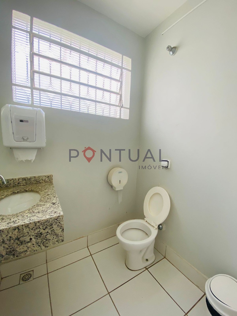 Sala Comercial para Locação em Marília-SP, Bairro Barbosa. Venha conhecer!
