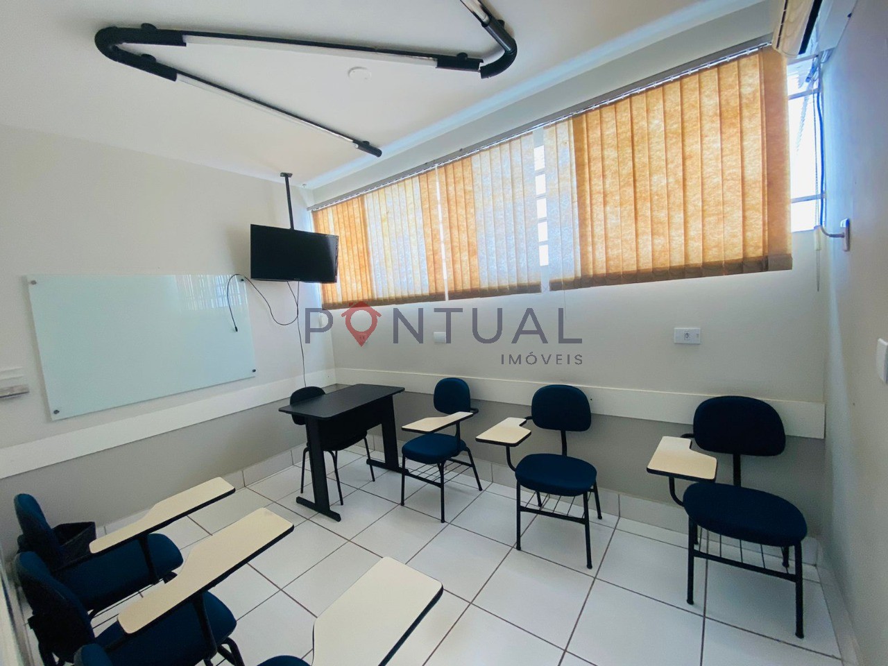 Sala Comercial para Locação em Marília-SP, Bairro Barbosa. Venha conhecer!
