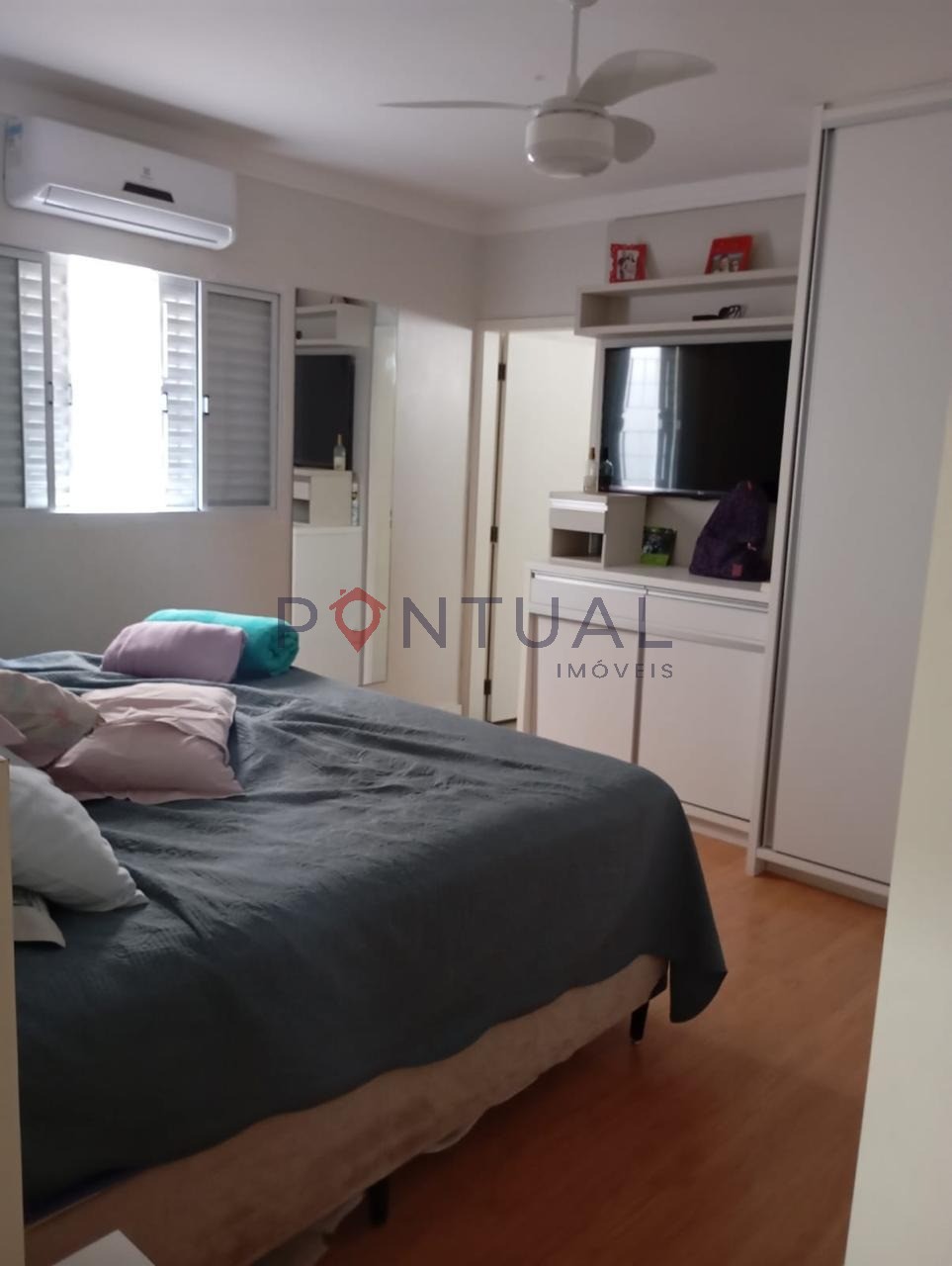 Imperdível oportunidade de adquirir casa com 3 quartos, 1 suíte, 1 sala, 2 banheiros, 2 vagas de garagem, 190 m² em Marília-SP.