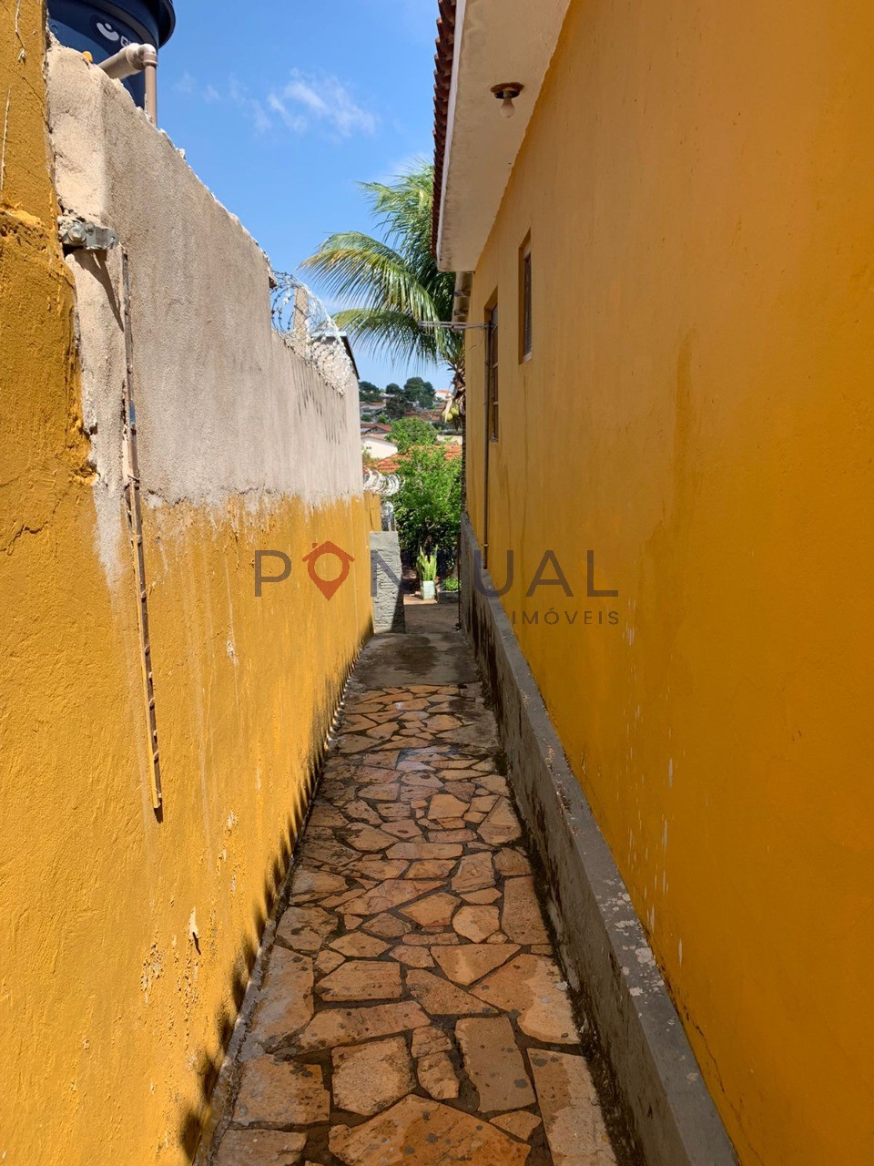Casa à venda em marília praticamente. No centro. Agende uma 