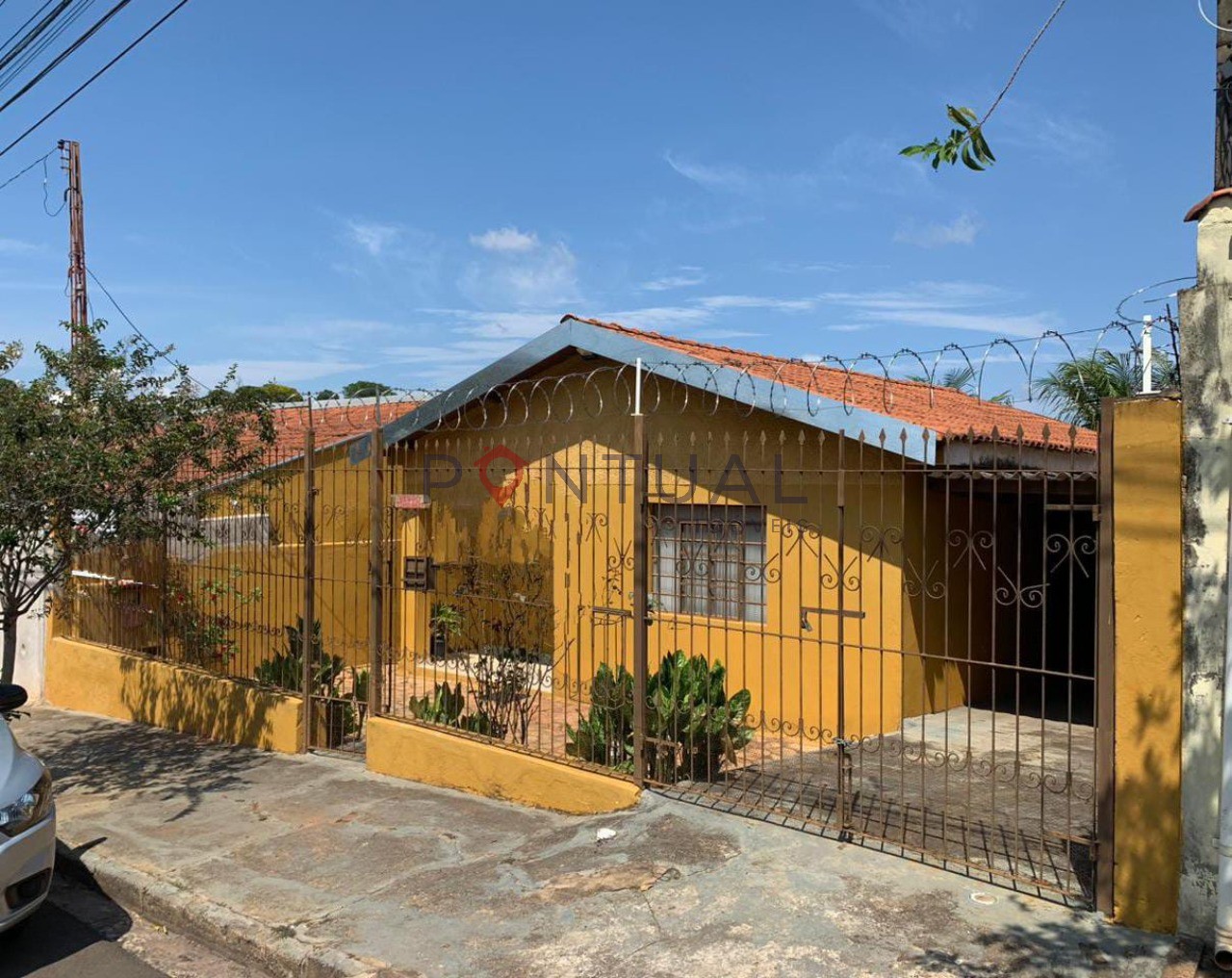 Casa à venda em marília praticamente. No centro. Agende uma 