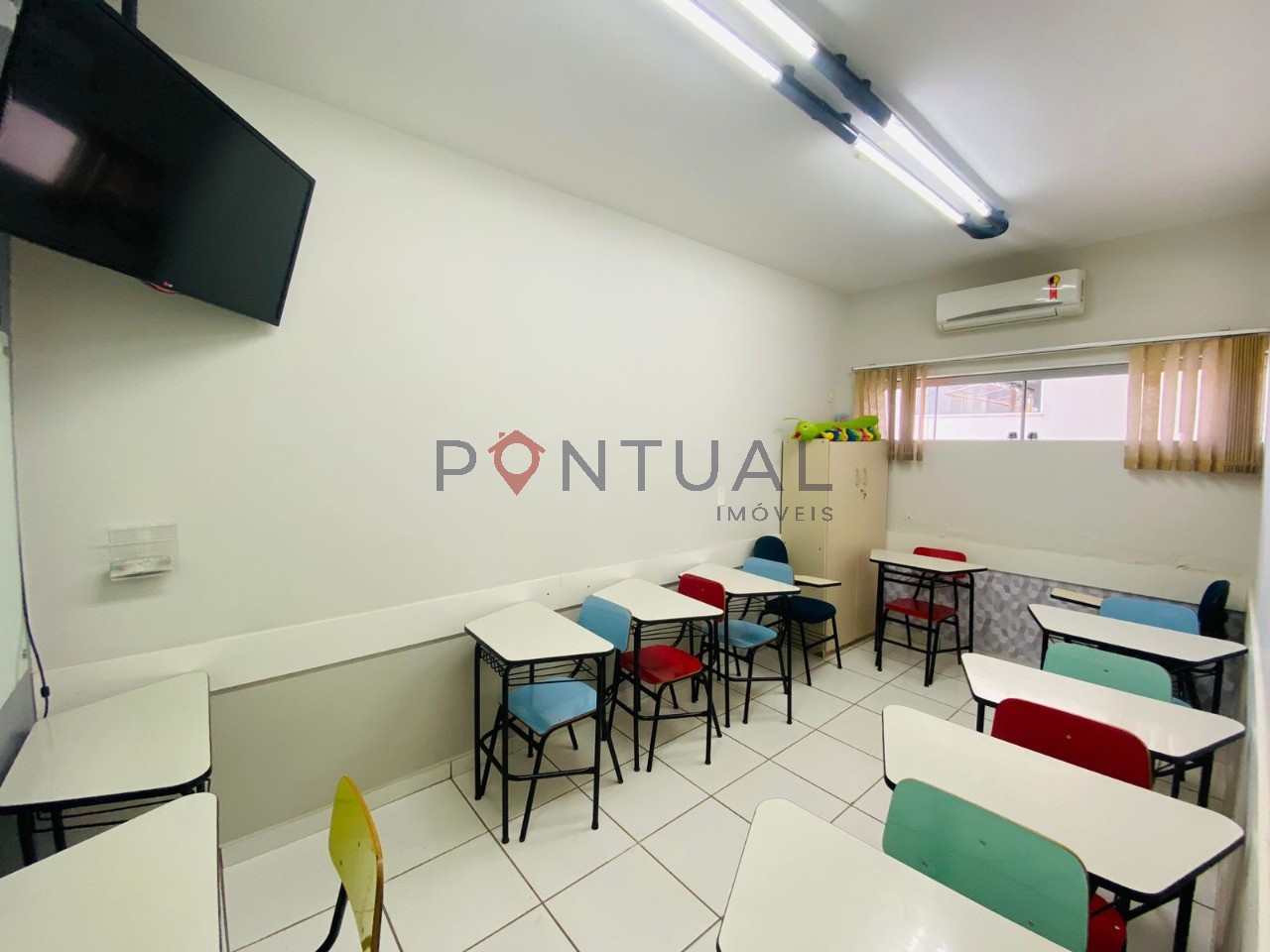 Sala Comercial para Locação em Marília-SP, Bairro Barbosa. Venha conhecer!