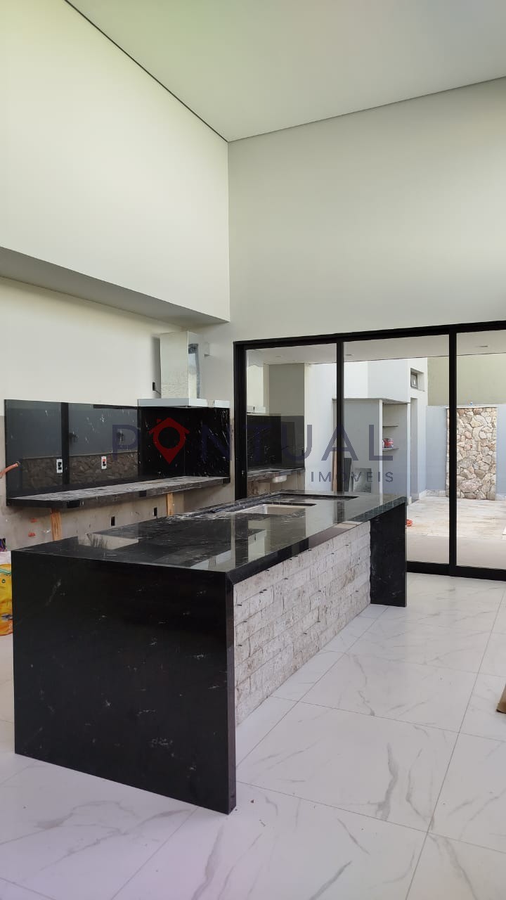 Linda casa à venda em Marília em condomínio fechado. Financia e permuta.Venha conhecer!