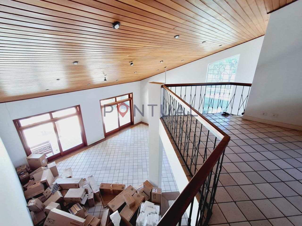 Casa para alugar de alto padrão no Jardim Maria Izabel em Marília-SP. Venha conhecer!