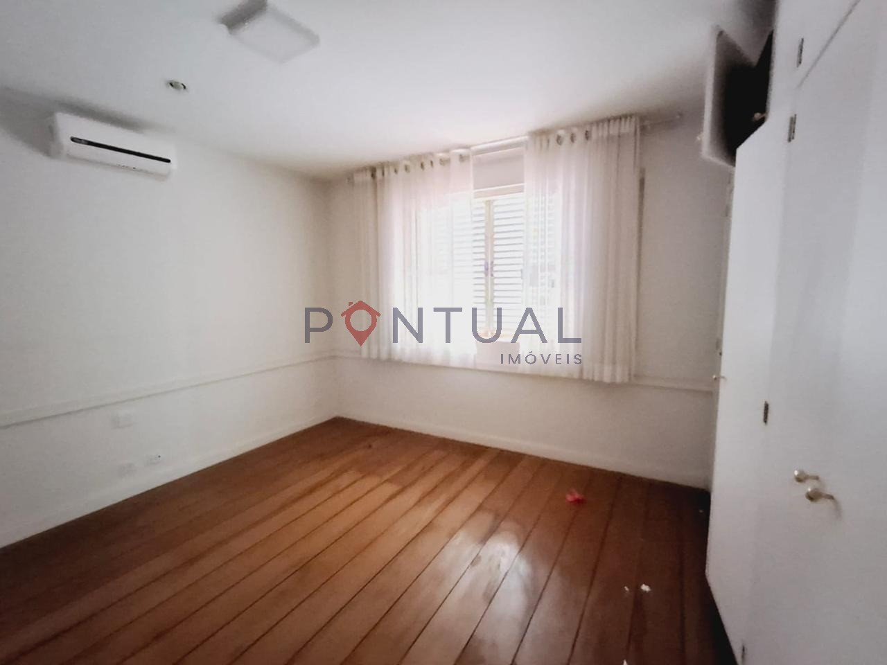 Casa para alugar de alto padrão no Jardim Maria Izabel em Marília-SP. Venha conhecer!