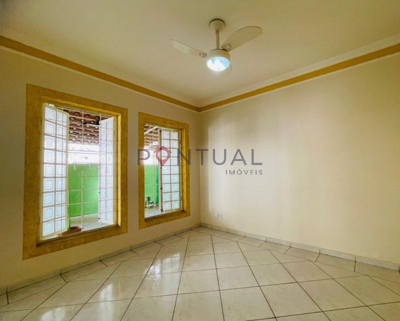 Casa à Venda em Marília próximo ao Supermercado Preço Certo! Venha Visitar com a Pontual Imóveis sua imobiliária em Marília