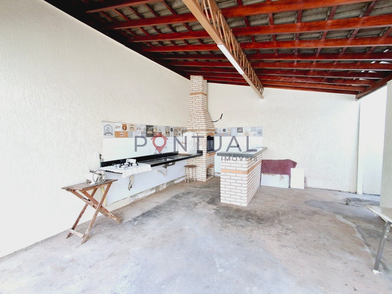 Casa para alugar ou comprar em Marília. 3 quartos, 1 suíte, 250m².Agende visita hoje!