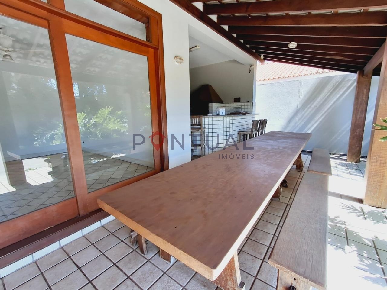 Casa para alugar de alto padrão no Jardim Maria Izabel em Marília-SP. Venha conhecer!
