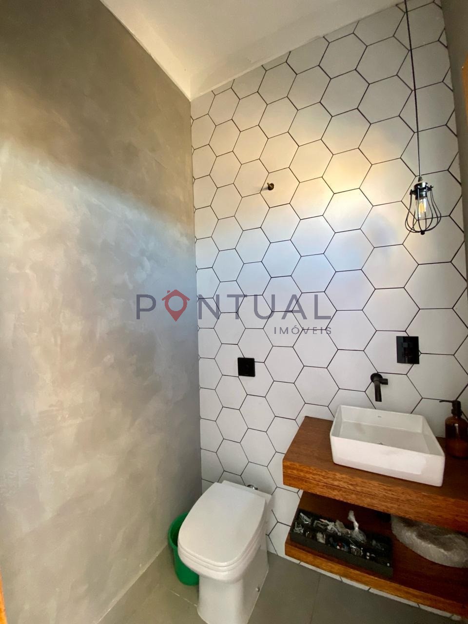 Casa de 3 Quartos 1 Suíteno bairro Sérgio Roim Marília - Venda R$ 570.000 - Visite e compre com Pontual Imóveis sua imobiliária em Marília