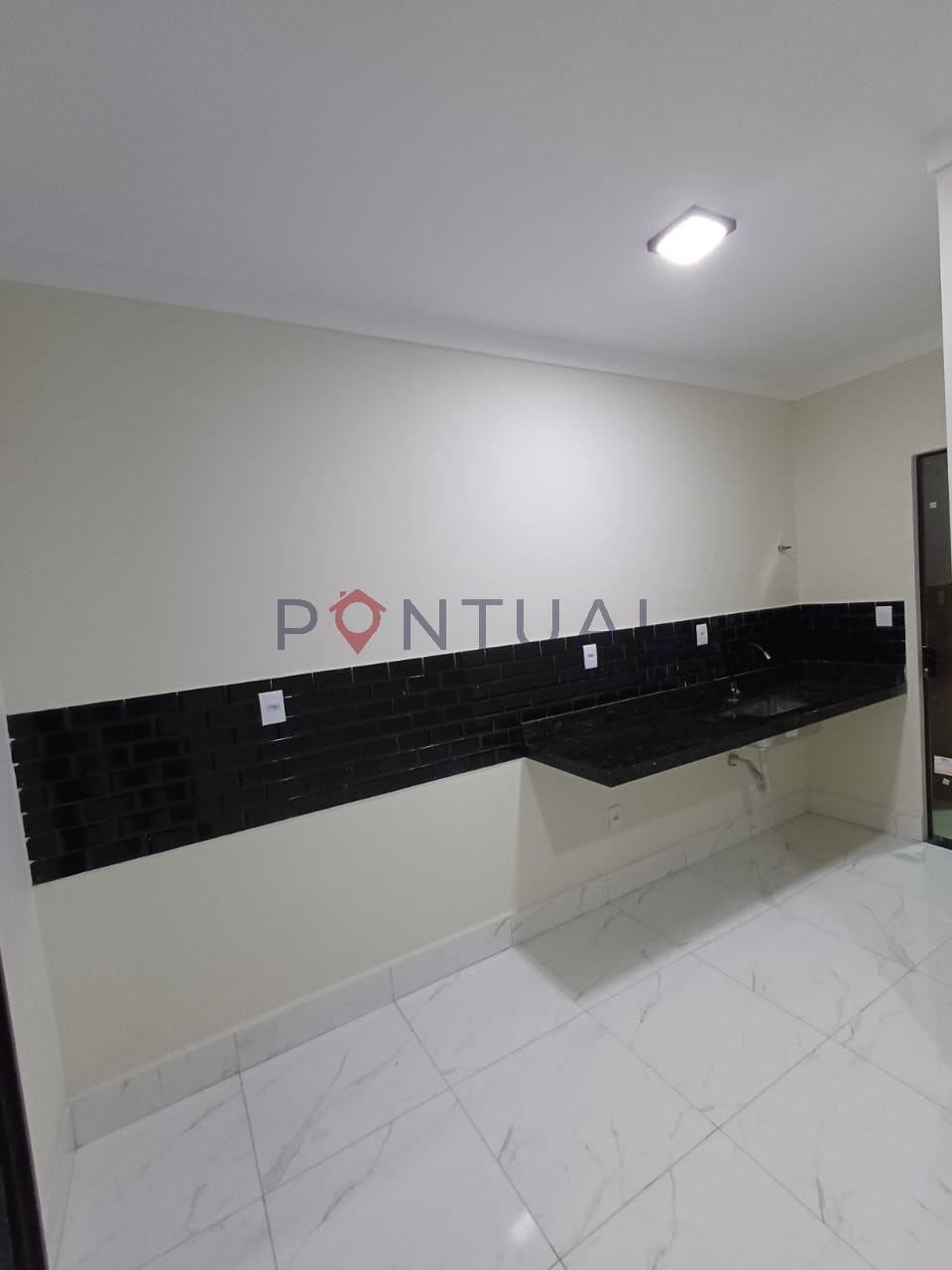 Casa à venda em Marília na Zona Norte. Venha conhecer e comprar com a Pontual Imóveis sua imobiliária em Marília. Simule seu financiamento!