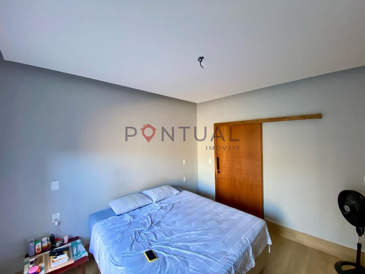 Casa de 3 quartos 1 suíteno bairro sérgio roim marília - ven