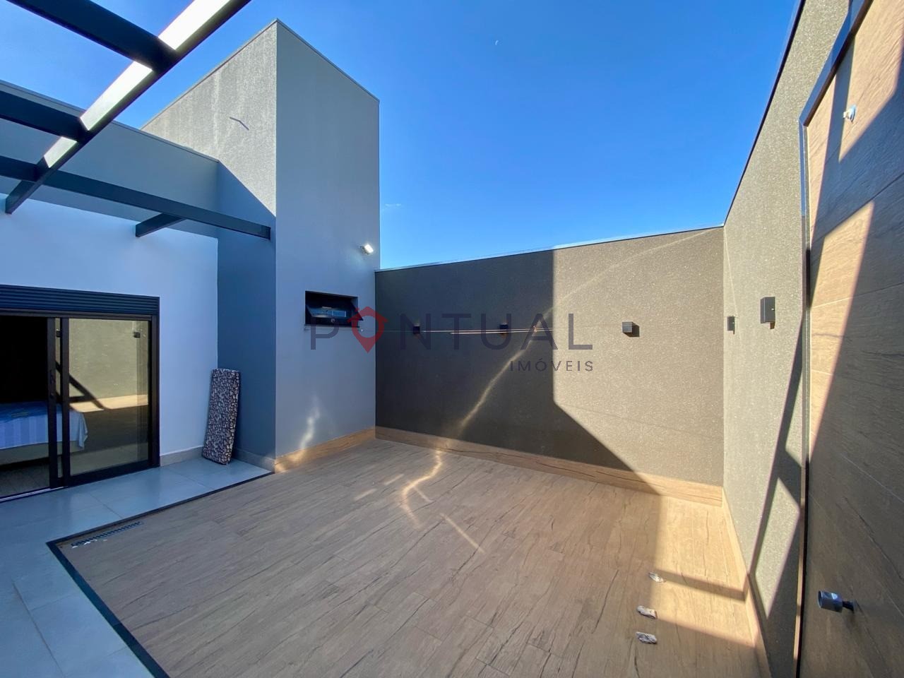 Casa de 3 Quartos 1 Suíteno bairro Sérgio Roim Marília - Venda R$ 570.000 - Visite e compre com Pontual Imóveis sua imobiliária em Marília