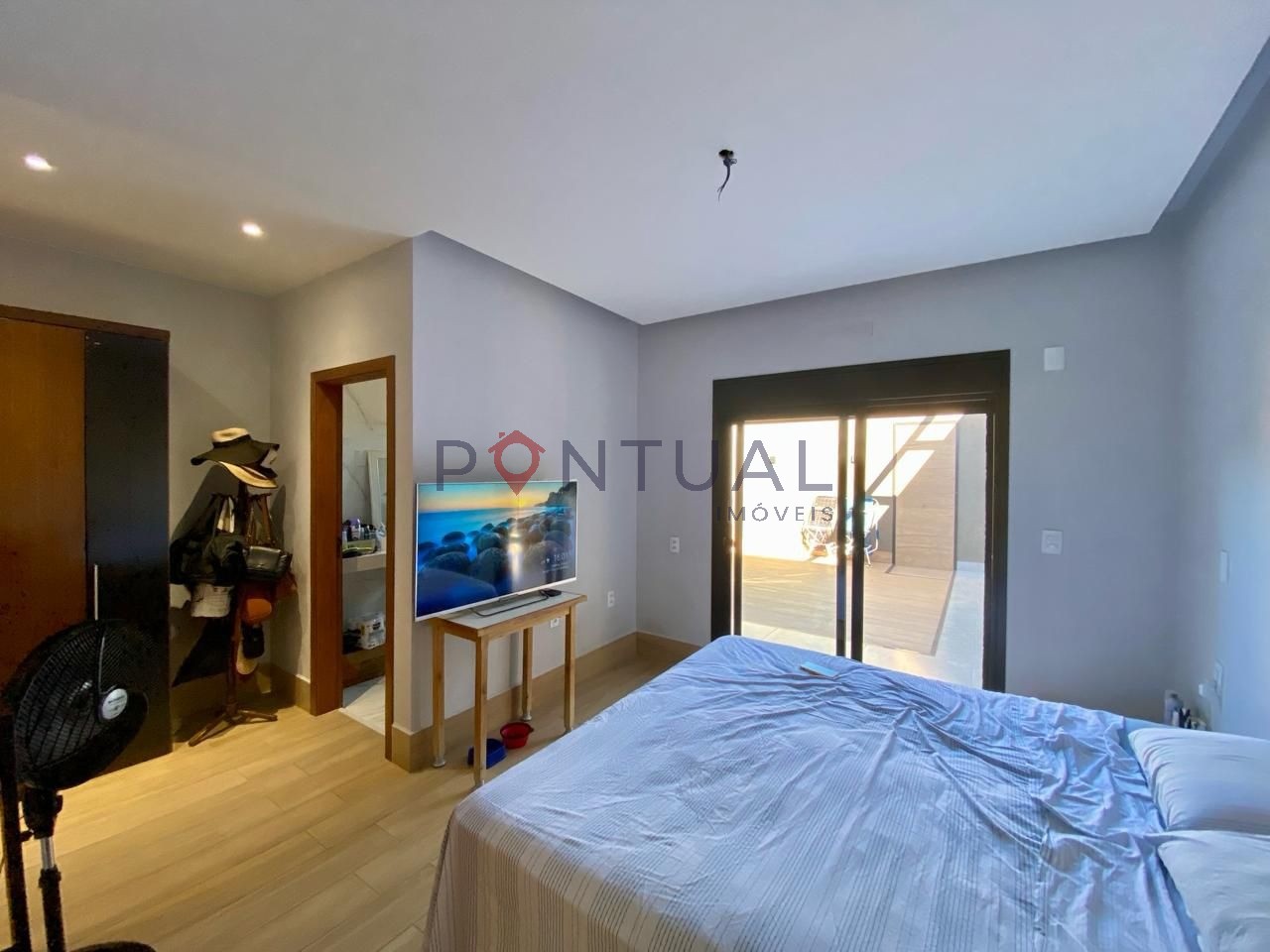 Casa de 3 Quartos 1 Suíteno bairro Sérgio Roim Marília - Venda R$ 570.000 - Visite e compre com Pontual Imóveis sua imobiliária em Marília
