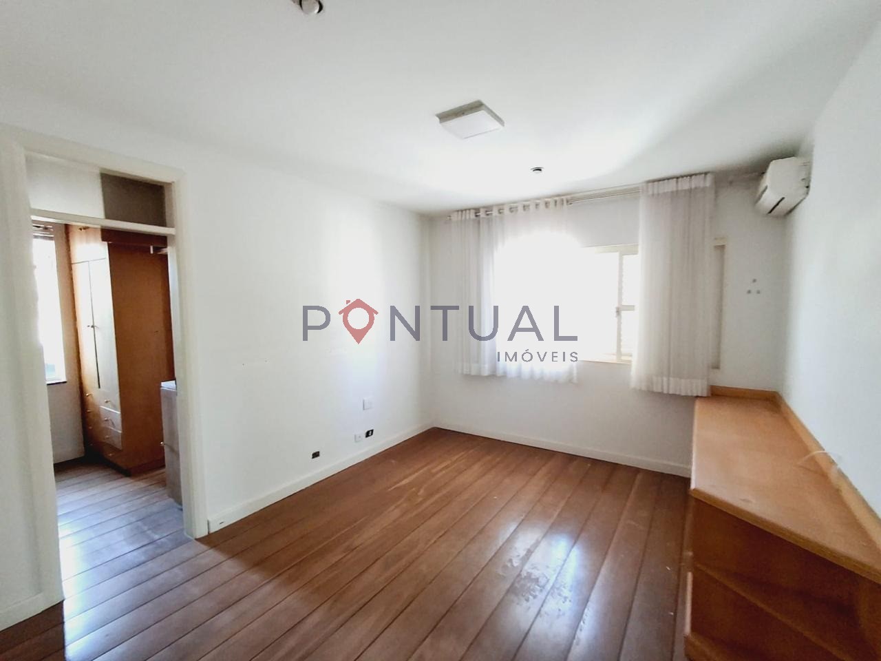 Casa para alugar de alto padrão no Jardim Maria Izabel em Marília-SP. Venha conhecer!