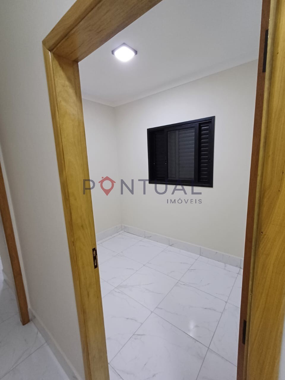 Casa à venda em Marília na Zona Norte. Venha conhecer e comprar com a Pontual Imóveis sua imobiliária em Marília. Simule seu financiamento!