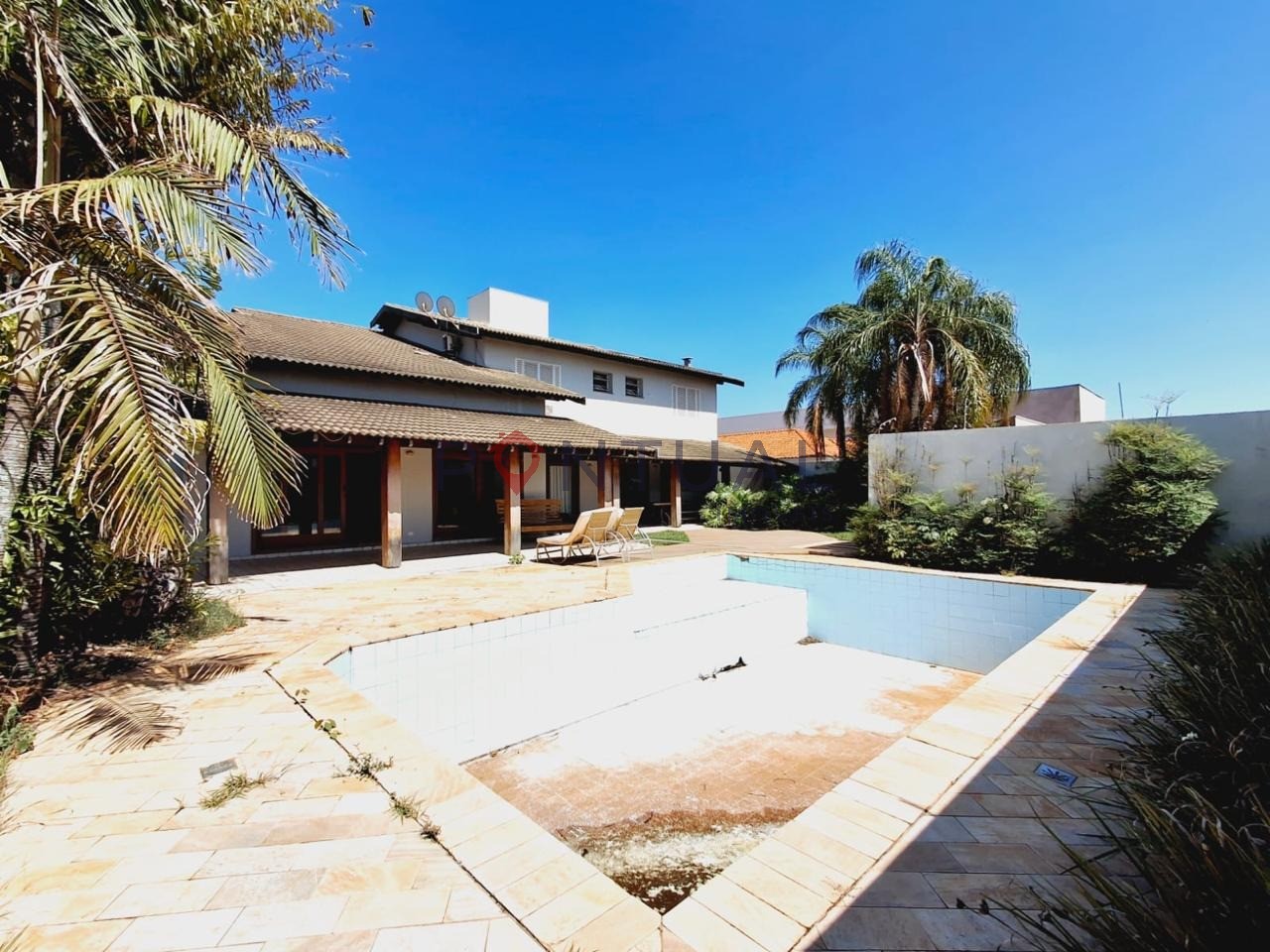 Casa para alugar de alto padrão no Jardim Maria Izabel em Marília-SP. Venha conhecer!