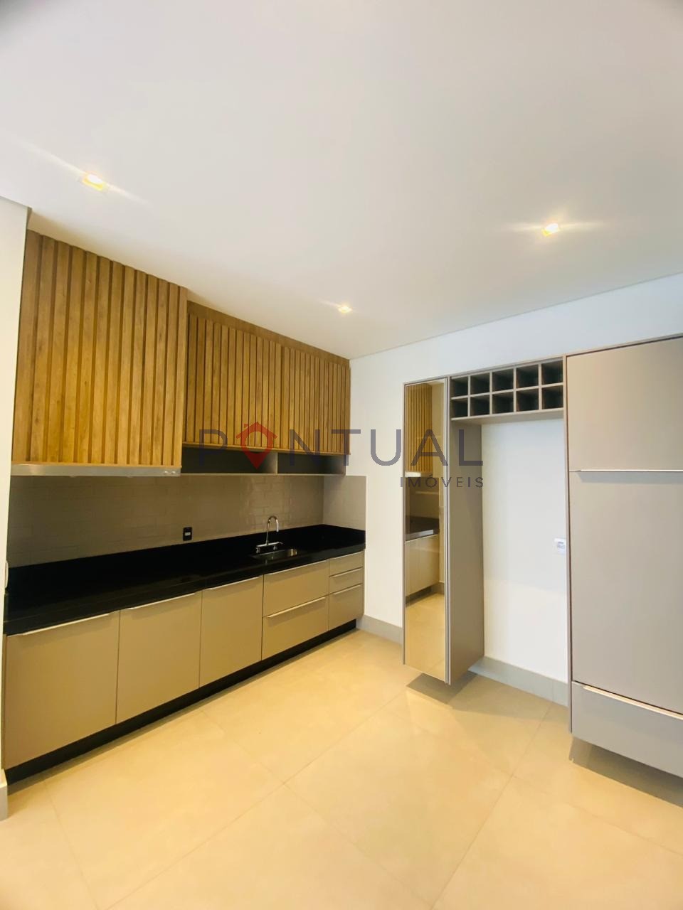 Casa à venda no esmeralda residence ii, marília sp: 3 suítes