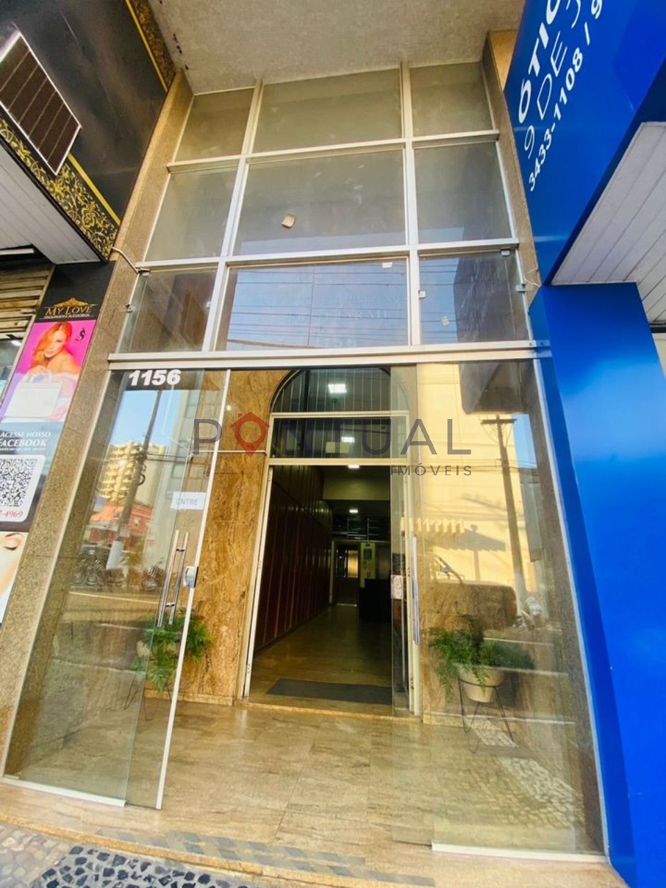 Sala Comercial em Condomínio à Venda em Marília-SP: Localização Privilegiada no Centro, 1 Sala, 2 Banheiros, 52m² de Área.