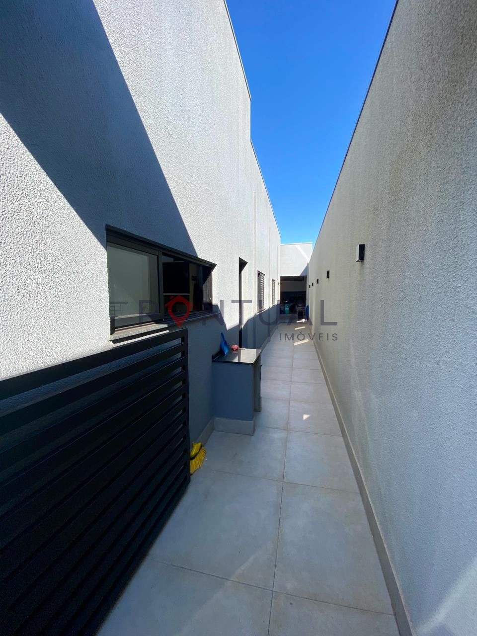 Casa de 3 quartos 1 suíteno bairro sérgio roim marília - ven