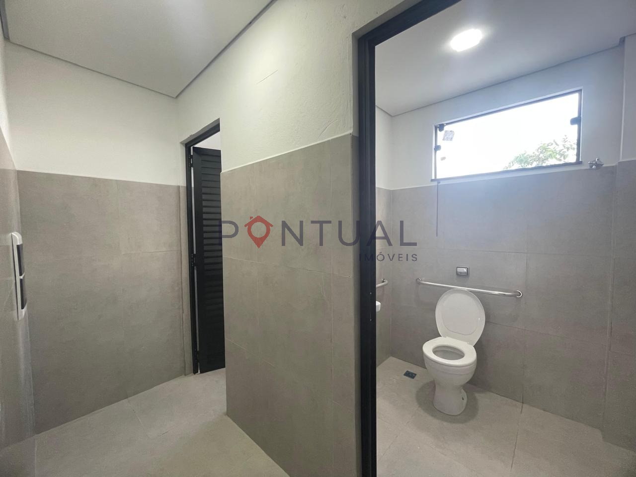 Excelente oportunidade de alugar barracão comercial no bairro Palmital em Marília-SP! Agende já a sua visita!