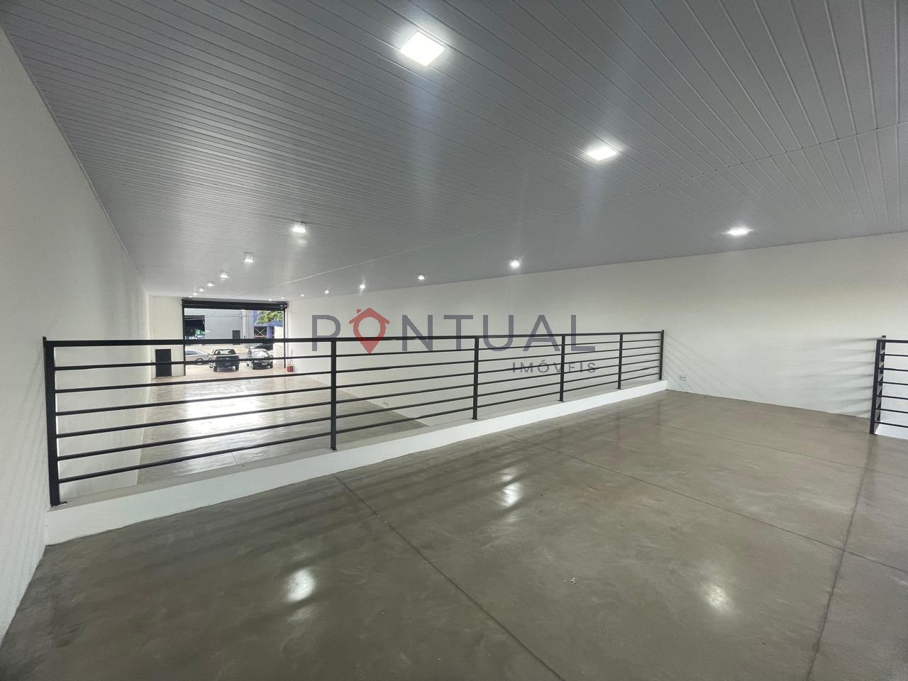 Excelente oportunidade de alugar barracão comercial no bairro Palmital em Marília-SP! Agende já a sua visita!