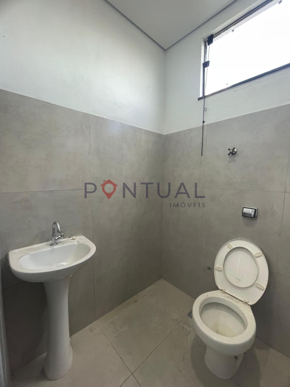 Excelente oportunidade de alugar barracão comercial no bairro Palmital em Marília-SP! Agende já a sua visita!