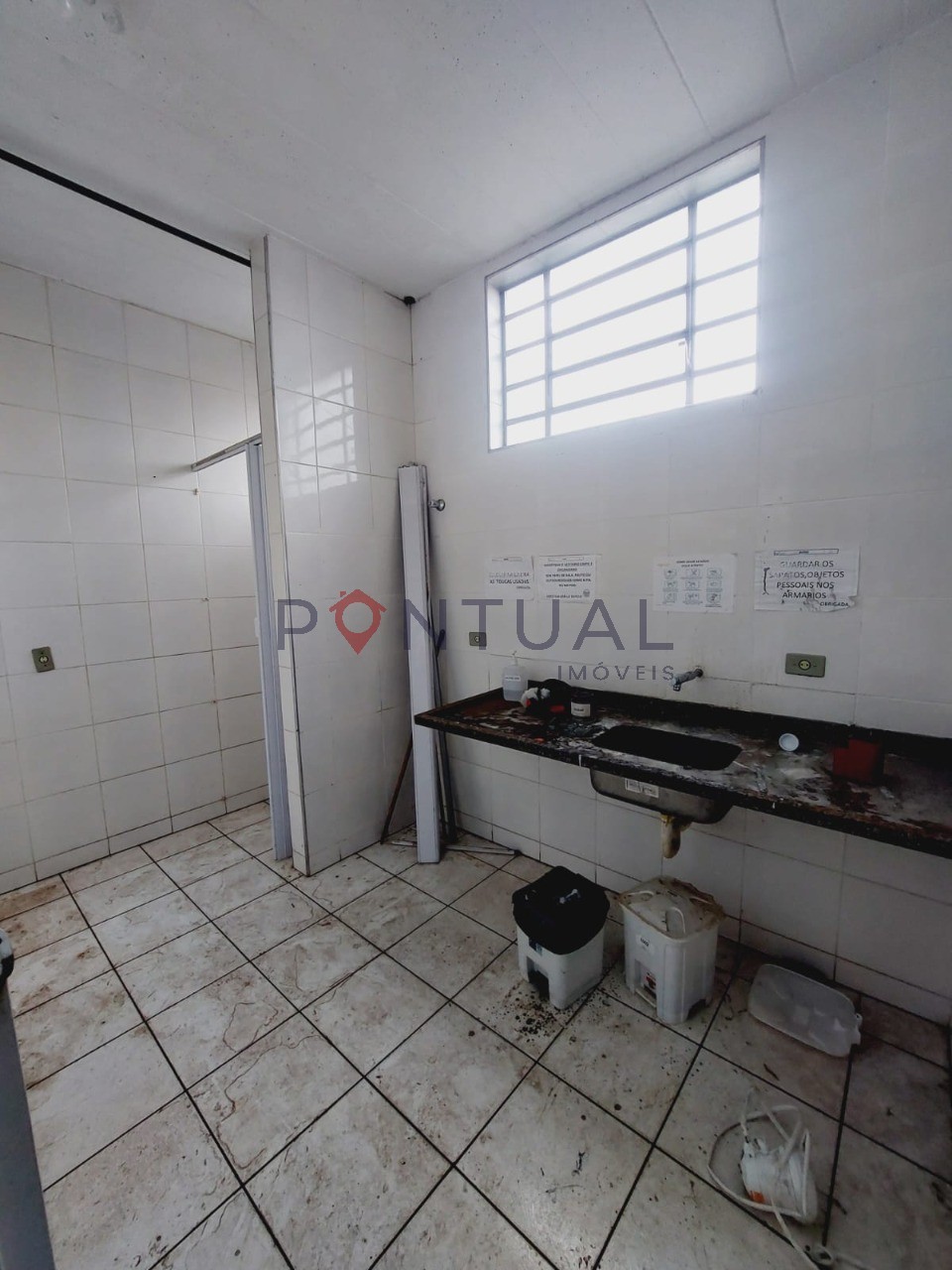Aluguel de barracão comercial no jardim vitória, marília-sp.