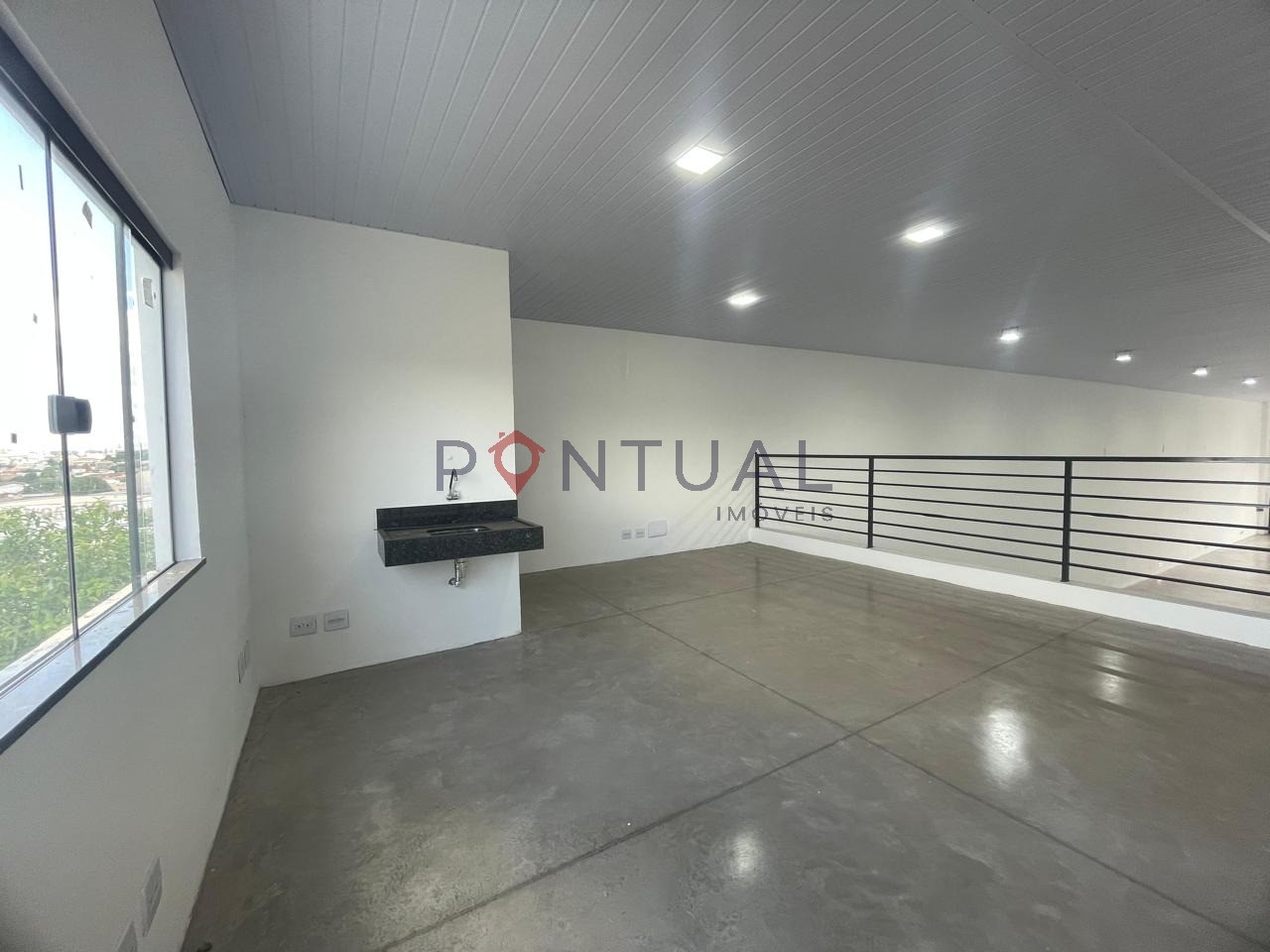 Excelente oportunidade de alugar barracão comercial no bairro Palmital em Marília-SP! Agende já a sua visita!