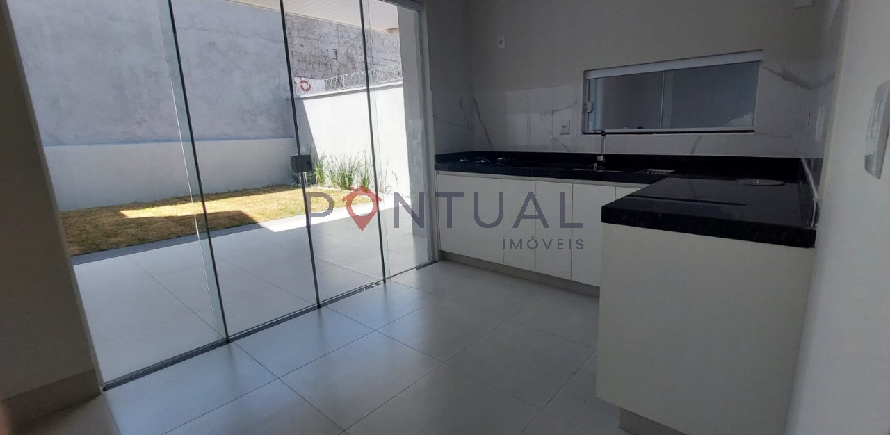 Casa à venda em Marília no Jardim Cavallari. Venha visitar!