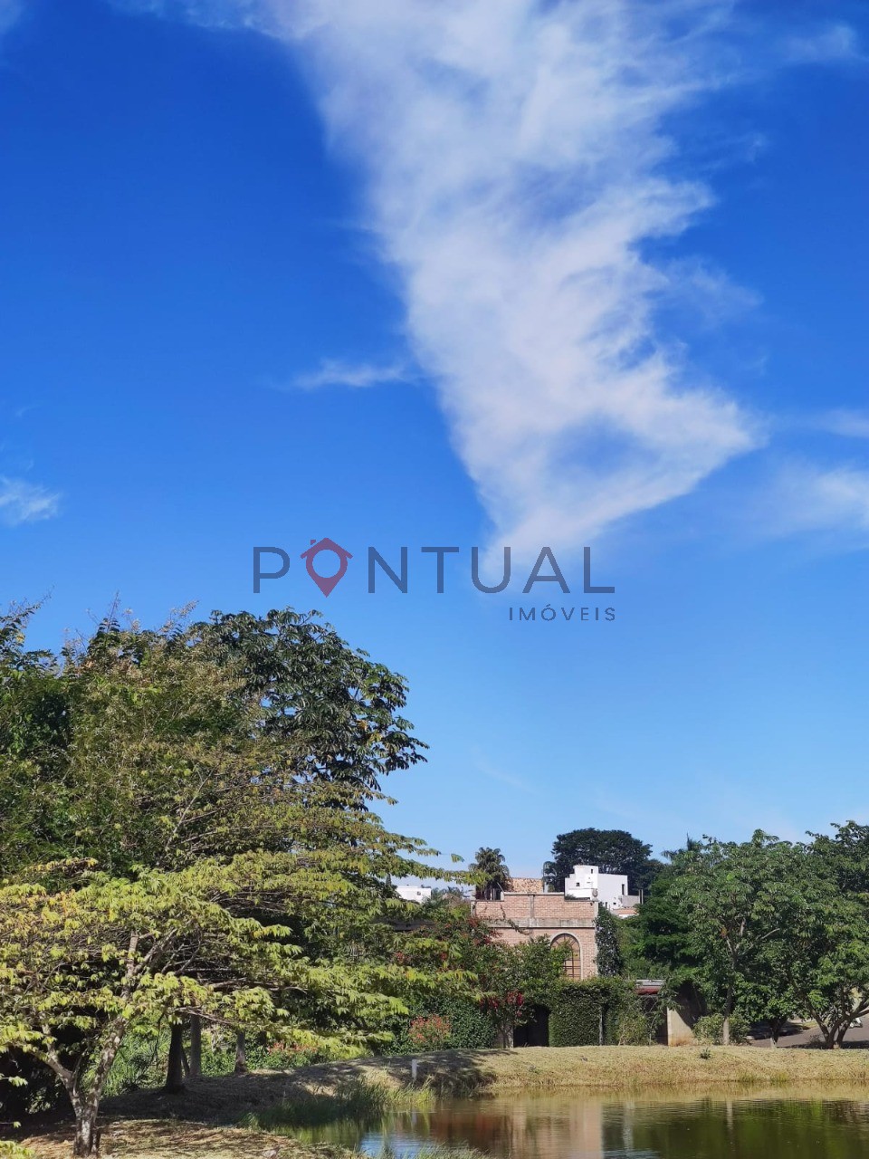 Casa Venda Jardim Acapulco Marília SP 3 Quartos, 1 Suíte, Piscina, Vista para o Vale - Estuda Permuta/ proposta Imobiliária Marília Pontual Imóveis