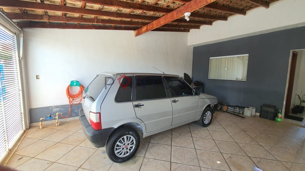 Casa à venda em Marília-SP, Jardim Santa Antonieta: 2 quartos, 1 sala, 1 banheiro, 2 vagas de garagem, 200m²! Visite e negocie com a Pontual Imóvei