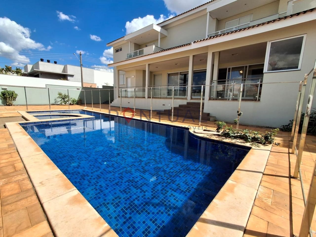 Aluguel de casa em condomínio de luxo no garden park, maríli