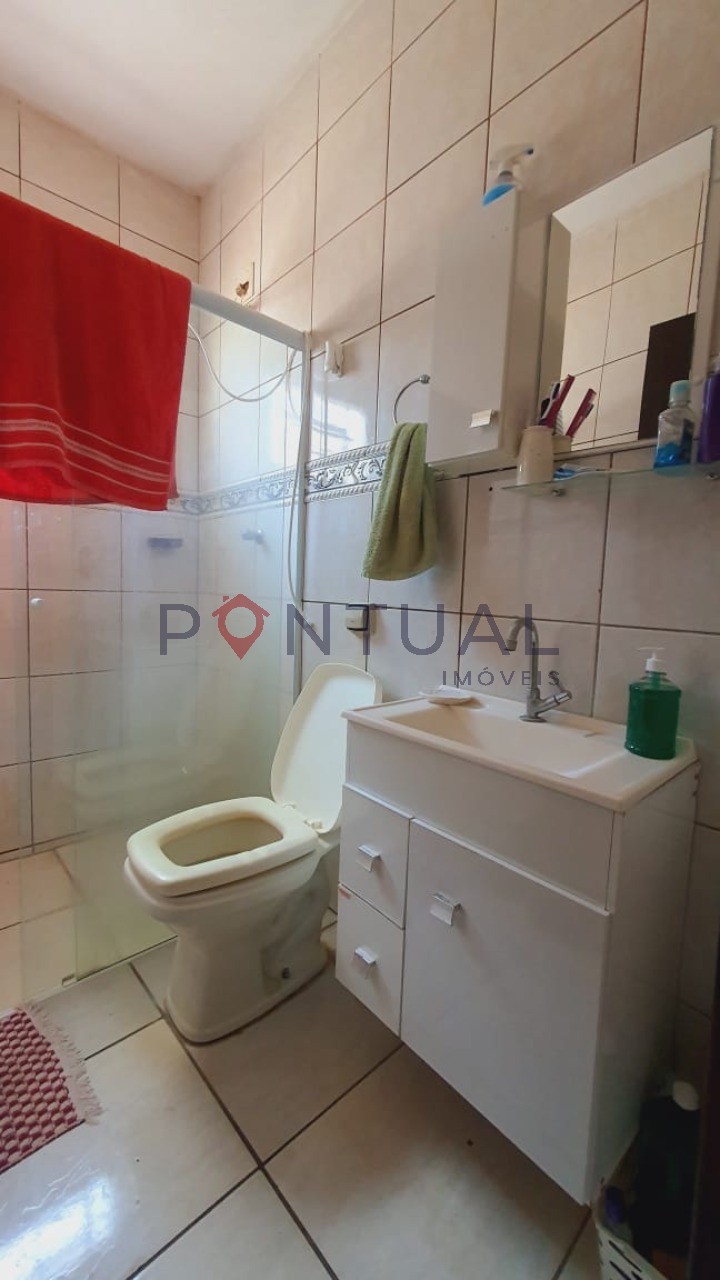 Casa à venda em Marília-SP, Jardim Santa Antonieta: 2 quartos, 1 sala, 1 banheiro, 2 vagas de garagem, 200m²! Visite e negocie com a Pontual Imóvei