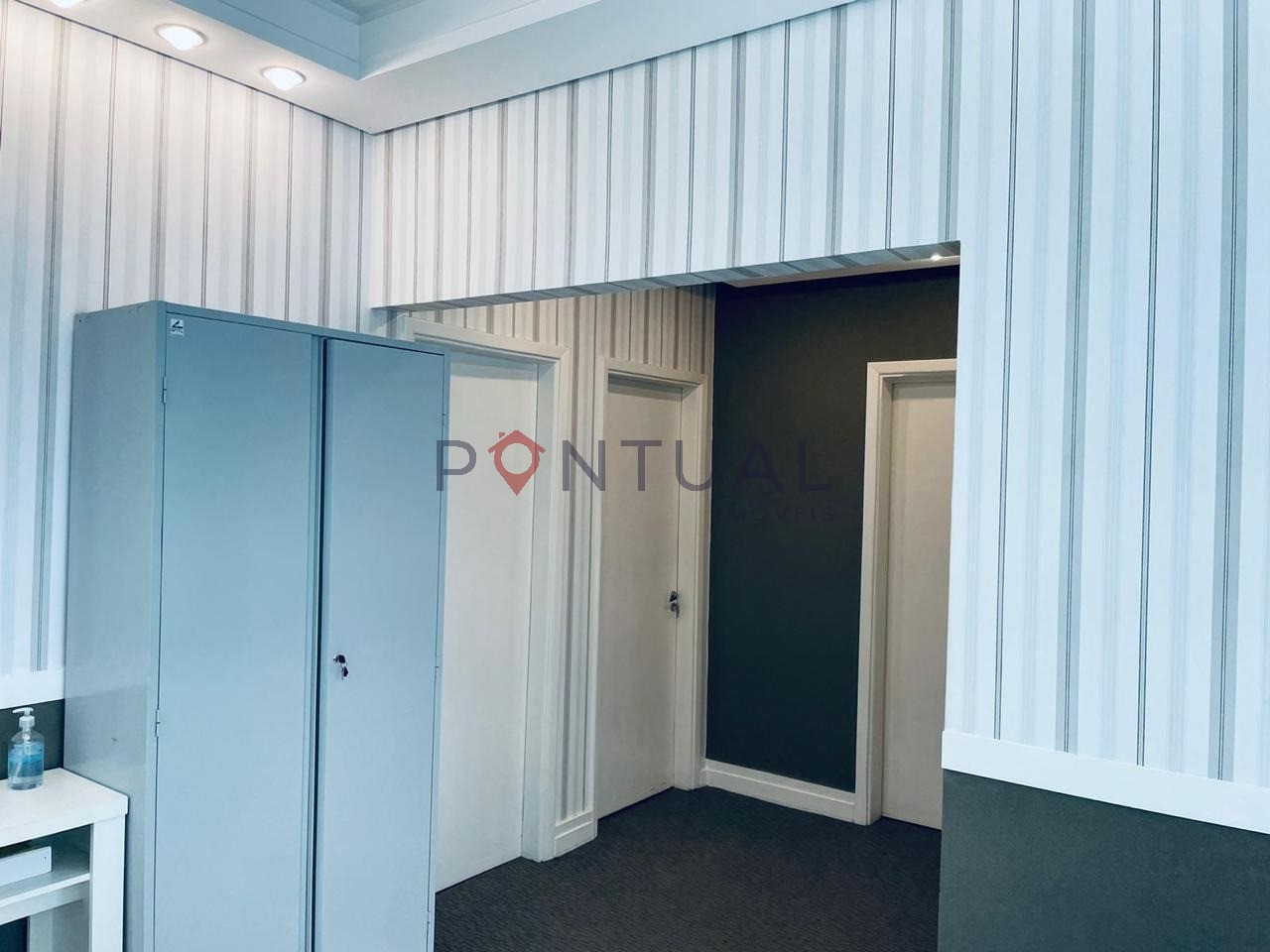 Aluguel de sala comercial de alto padrão em marília-sp, jard
