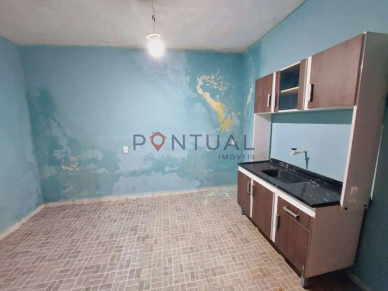 Casa à venda em marília-sp em bairro próximo ao centro. Venh