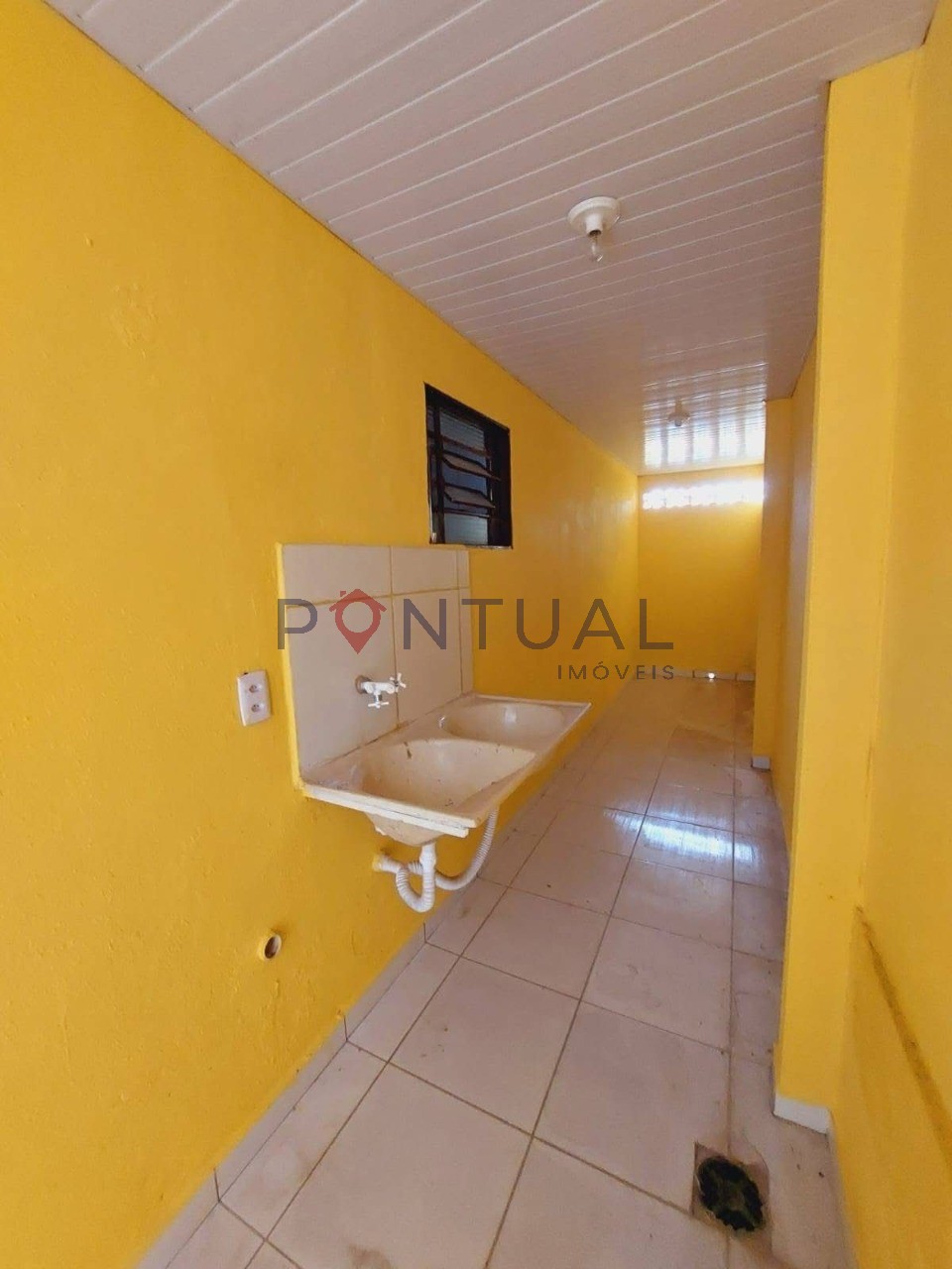 Casa à venda em marília-sp em bairro próximo ao centro. Venh