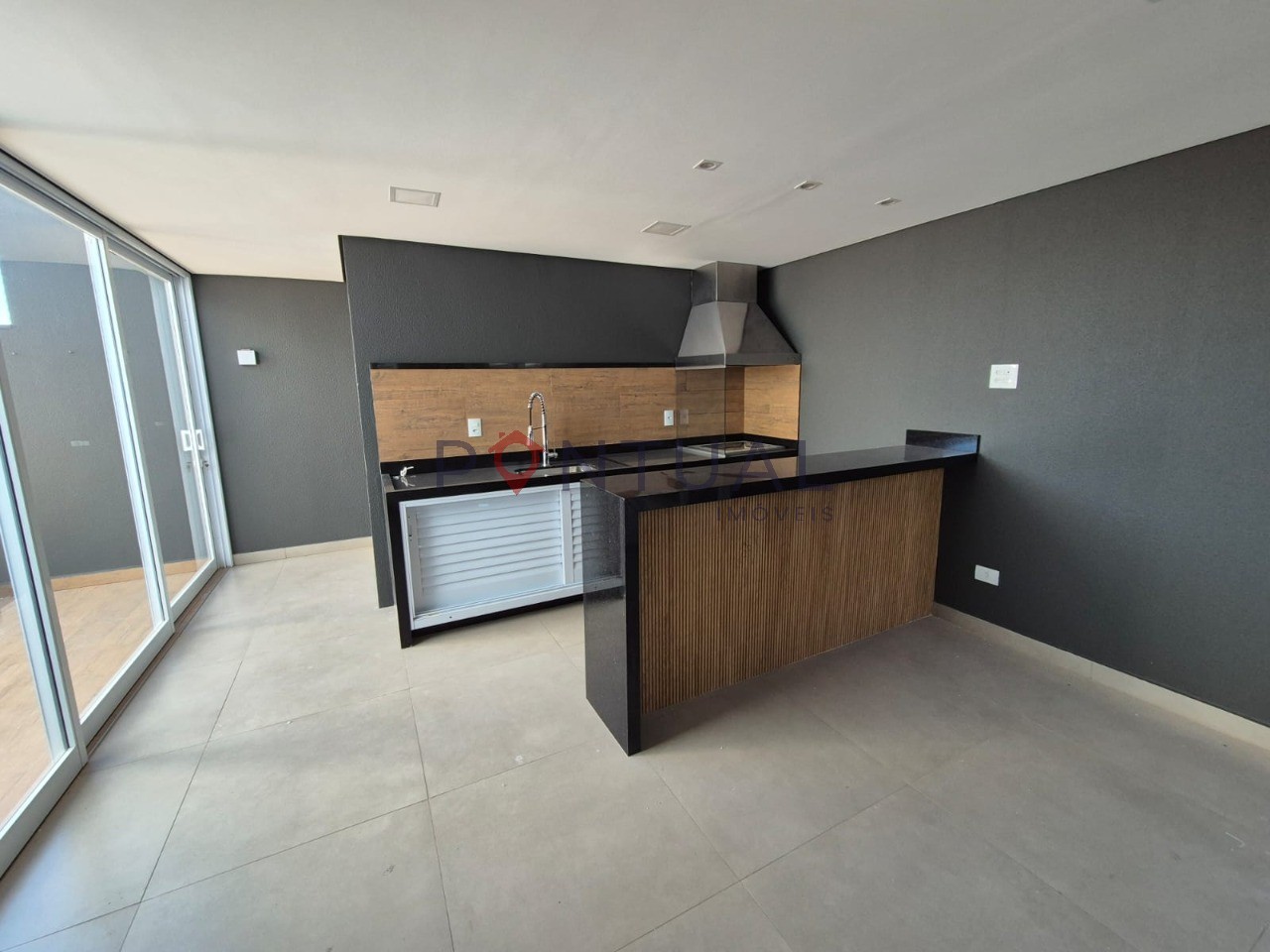 Casa em condomínio fechado à venda ou para alugar em Marília. Venha conferir!