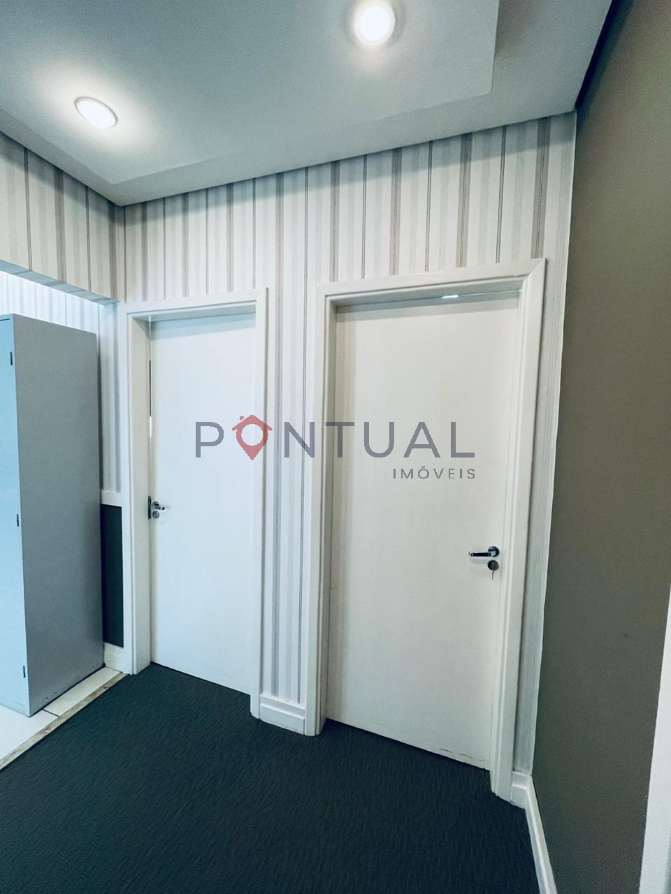 Aluguel de sala comercial de alto padrão em marília-sp, jard
