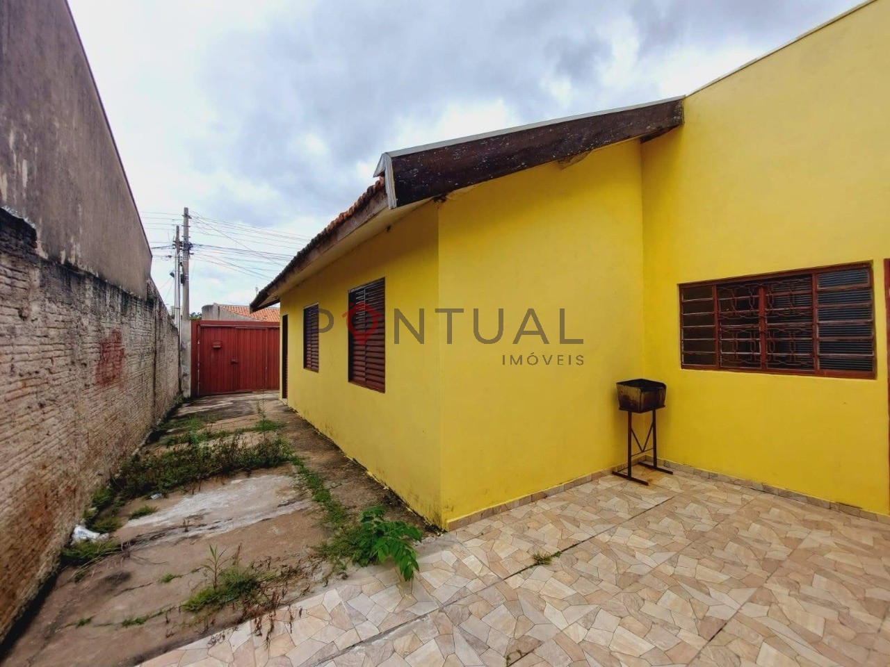 Casa à venda em marília-sp em bairro próximo ao centro. Venh