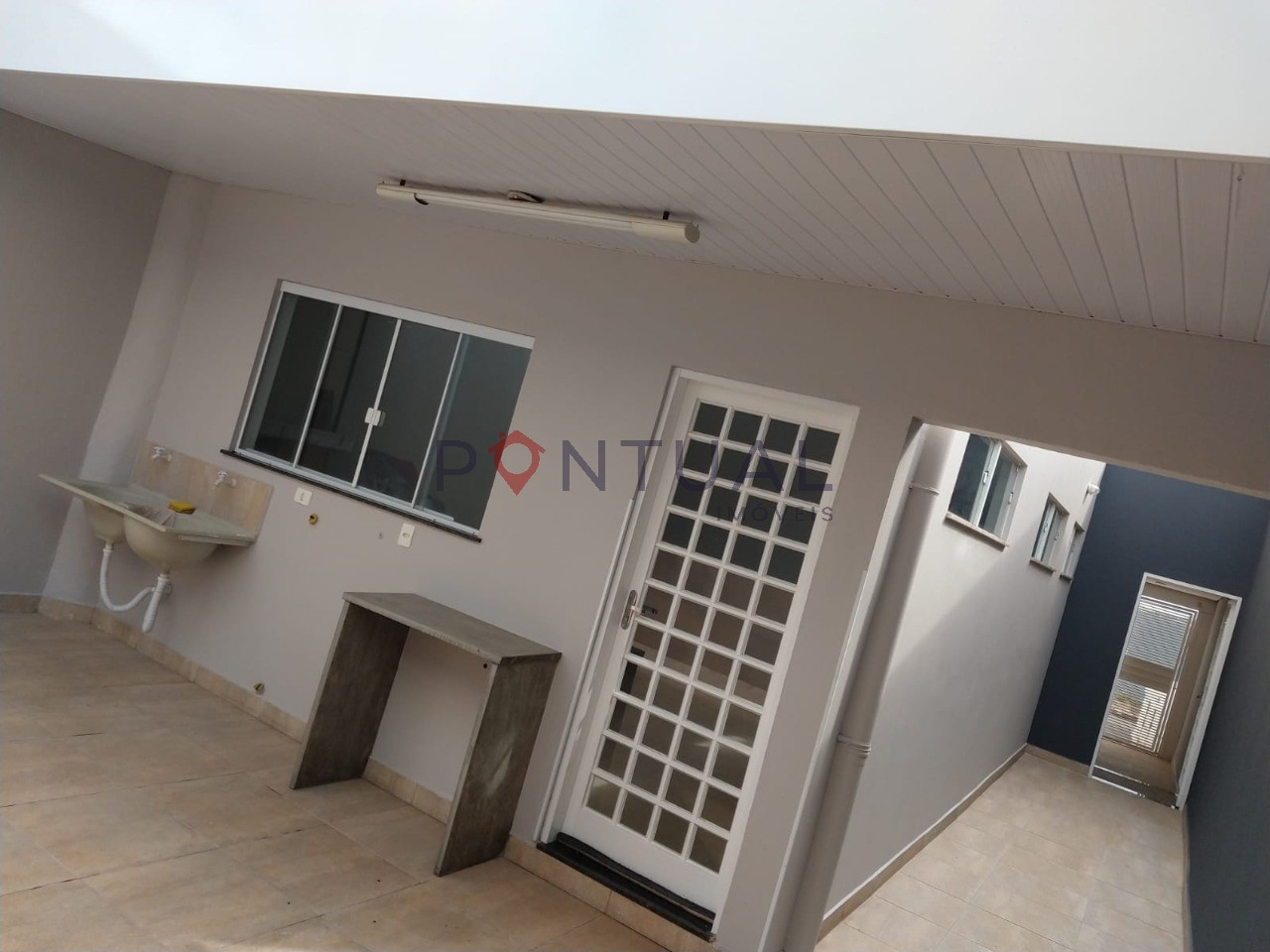 Casa à venda com 2 suítes e localização privilegiada em Marília-SP no Jardim Aeroporto. Venha conhecer