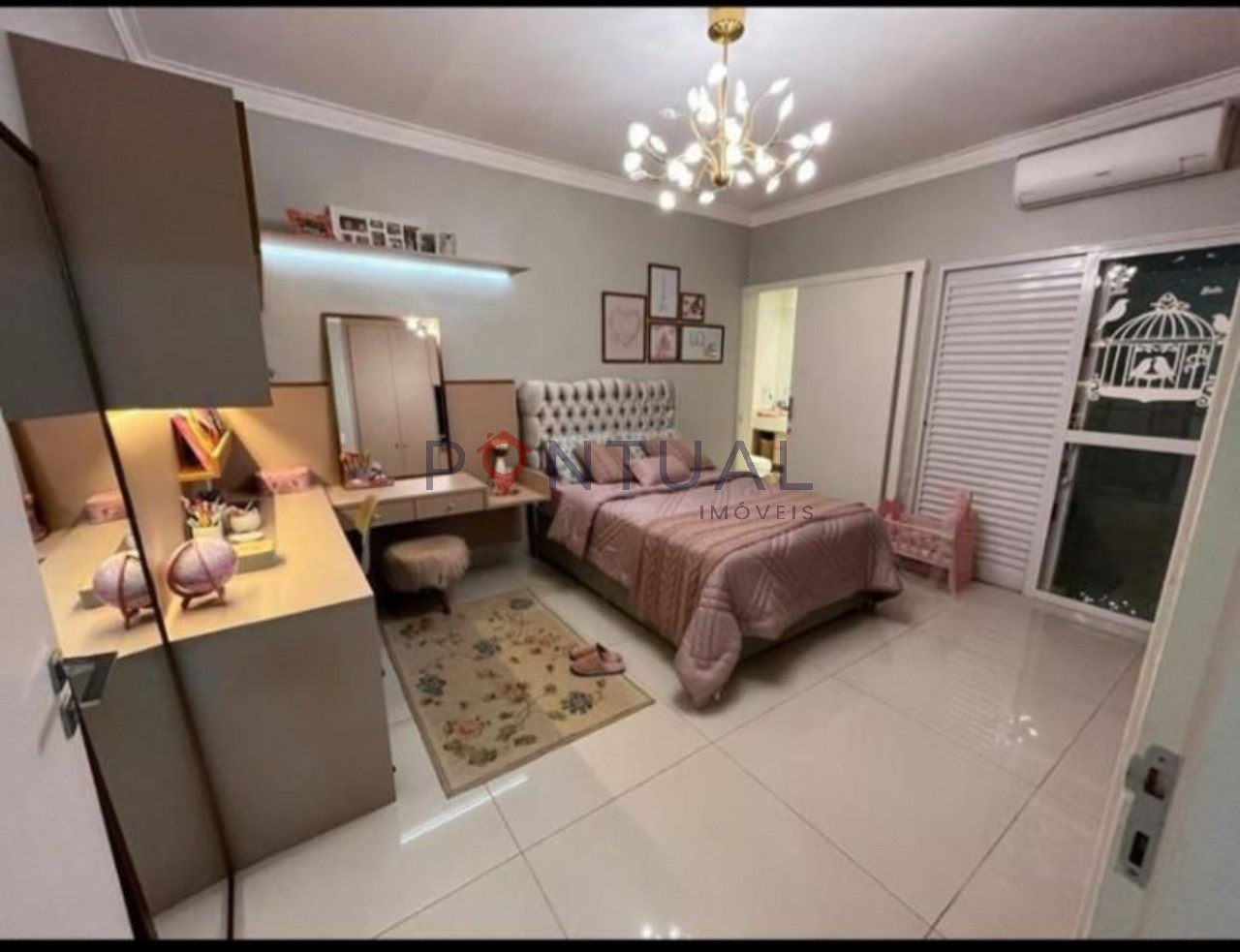 Casa à Venda Jardim Maria Izabel Marília SP 3 Suítes Piscina R$ 990 mil Valor Negociável com a Pontual Imóveis sua imobiliária em Marília