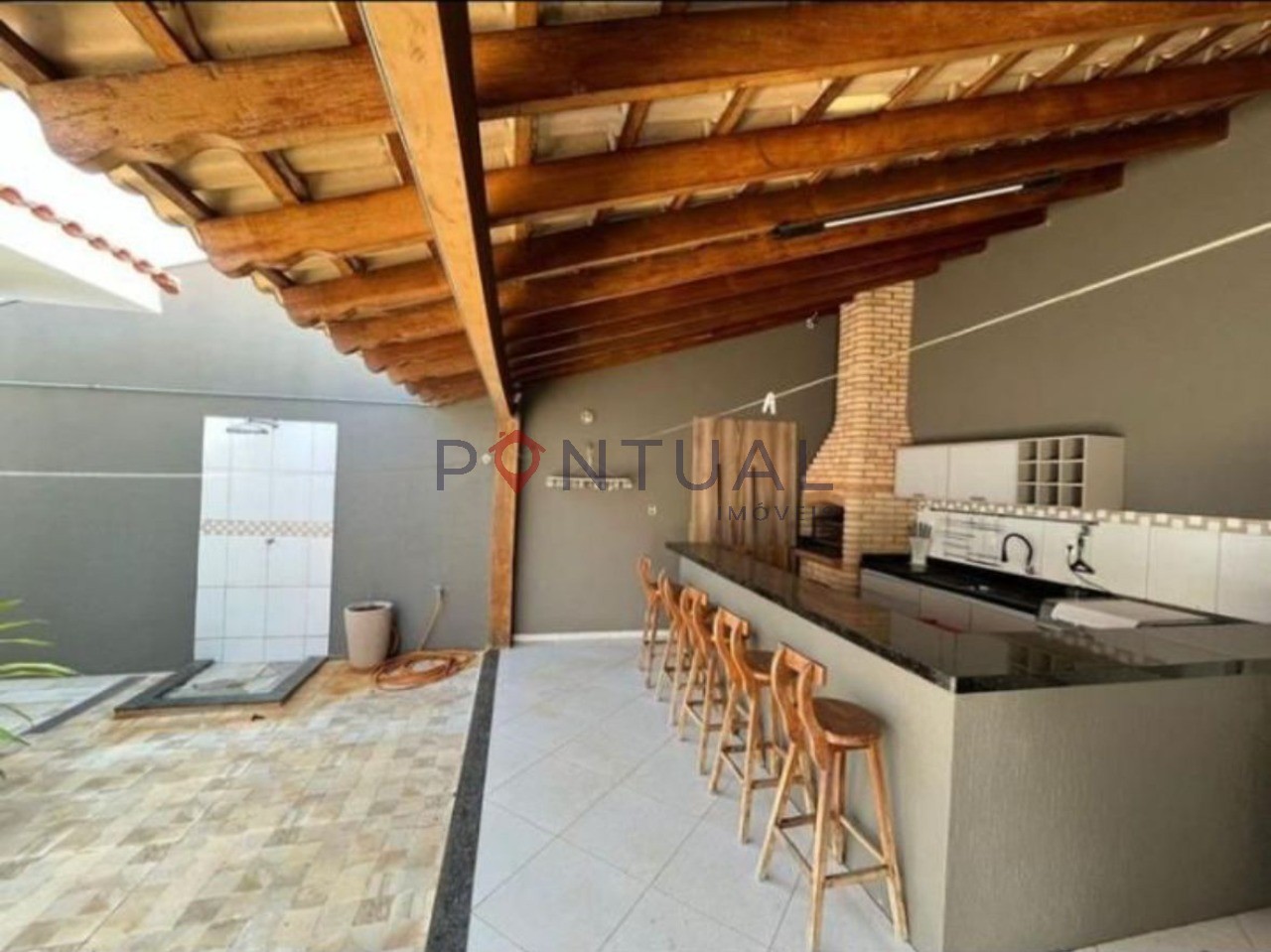 Casa à Venda Jardim Maria Izabel Marília SP 3 Suítes Piscina R$ 990 mil Valor Negociável com a Pontual Imóveis sua imobiliária em Marília